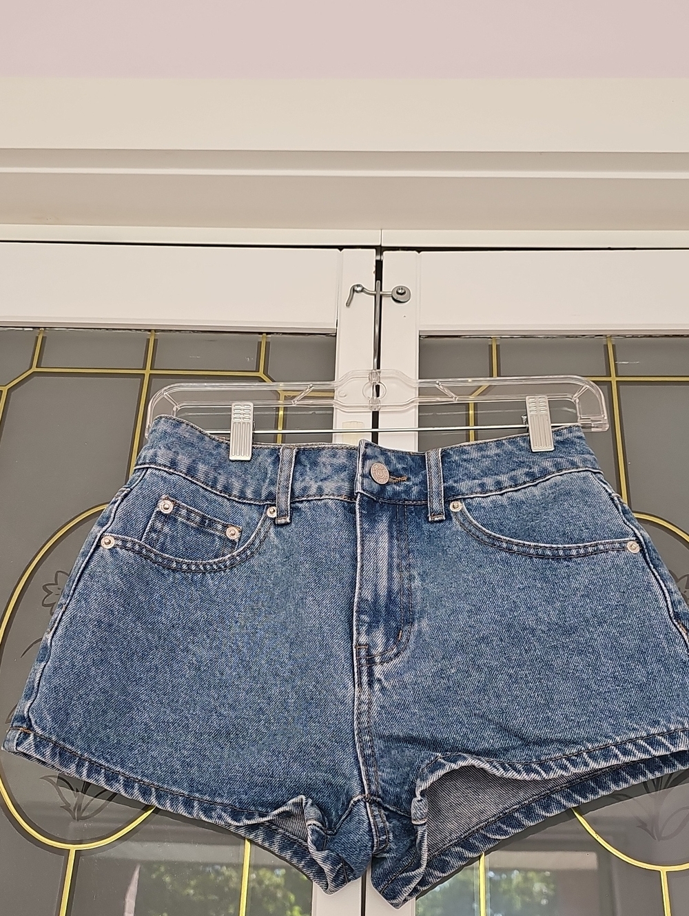 Edikted Vintage Wash Blue Denim High-Rise Shorts